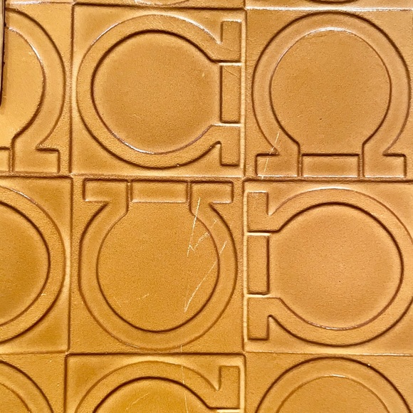 Authentic S.Ferragamo Vintage 1990Camel logo Milan Italy bag - Picture 12 of 14